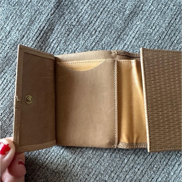 Bond Street tan wallet with original box! - Picture 3 of 7